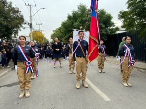 Estudiantes del Liceo Mixto se lucieron en desfile conmemorativo del 21 de mayo