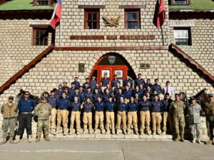 Estudiantes del Programa Premilitar del Liceo Particular Mixto visitaron la Escuela de Montaña del Ejército de Chile